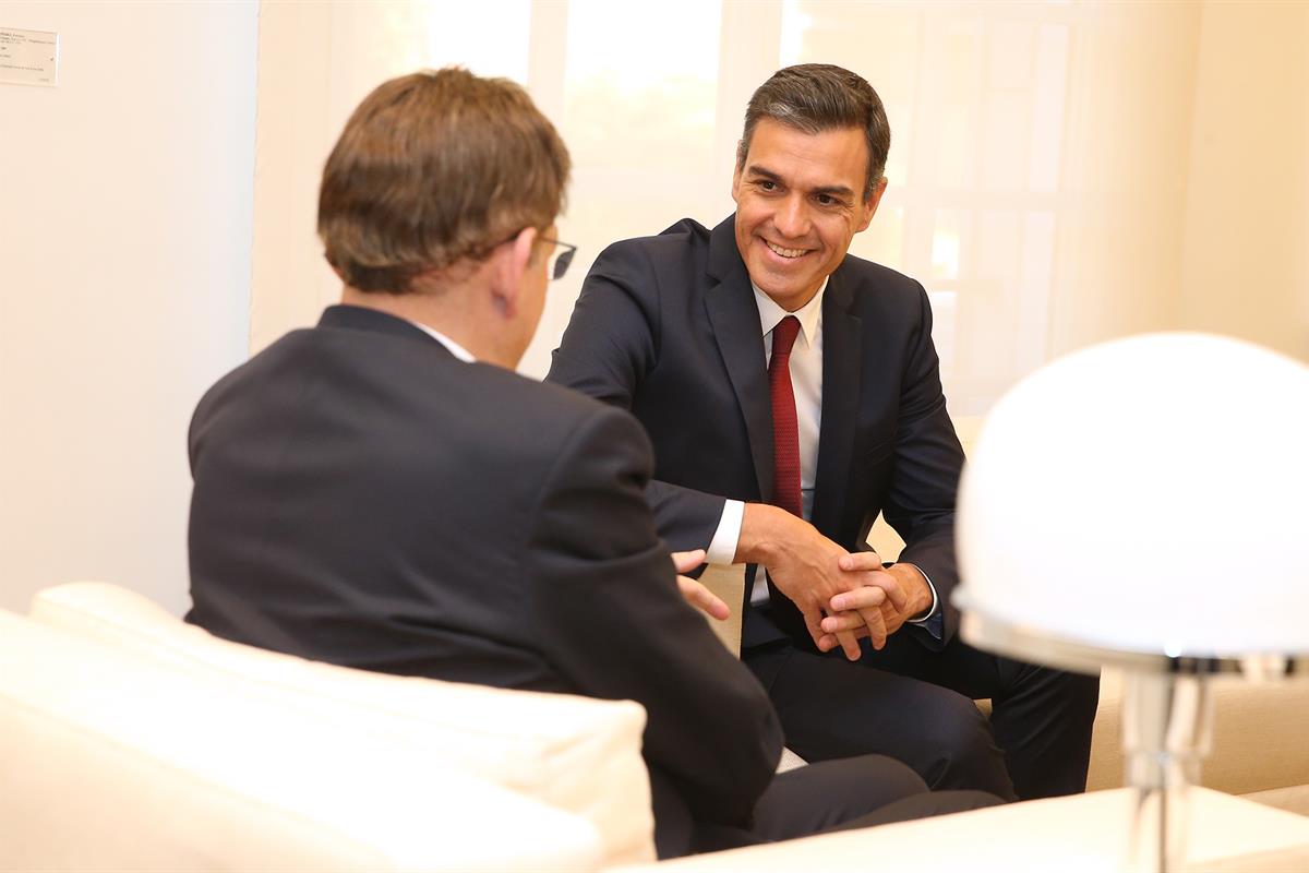 3/10/2018. Pedro Sánchez recibe al presidente de la Generalitat Valenciana. El presidente del Gobierno, Pedro Sánchez, y el presidente de la...