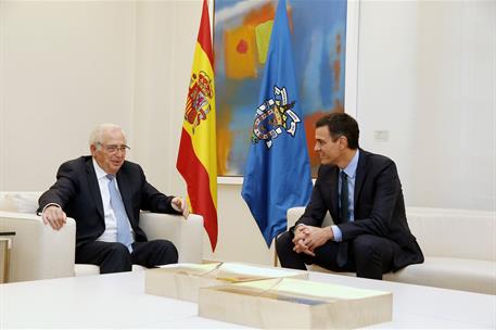 4/12/2018. Pedro Sánchez recibe al presidente de la Ciudad Autónoma de Melilla, Juan José Imbroda.
