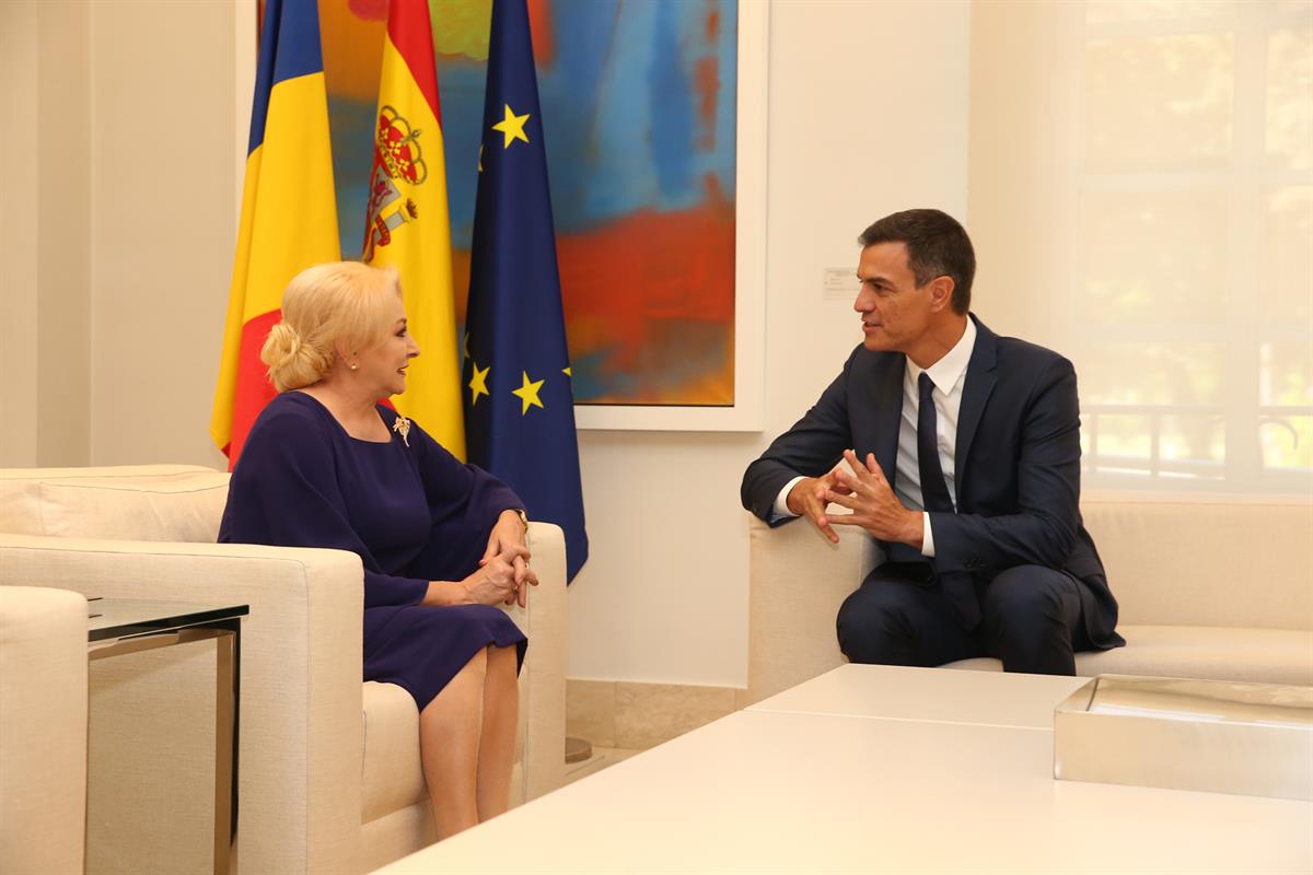 6/09/2018. Sánchez recibe a la primera ministra de Rumania, Viorica Viorica Dăncilă. El presidente del Gobierno, Pedro Sánchez, y la primera...