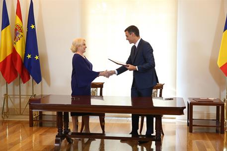 6/09/2018. Sánchez recibe a la primera ministra de Rumania, Viorica Viorica Dăncilă. El presidente del Gobierno, Pedro Sánchez, y la primera...