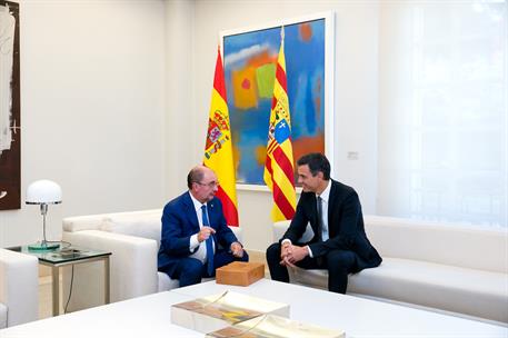 8/10/2018. Sánchez recibe al presidente del Gobierno de Aragón. El presidente del Gobierno, Pedro Sánchez, y el presidente del Gobierno de A...