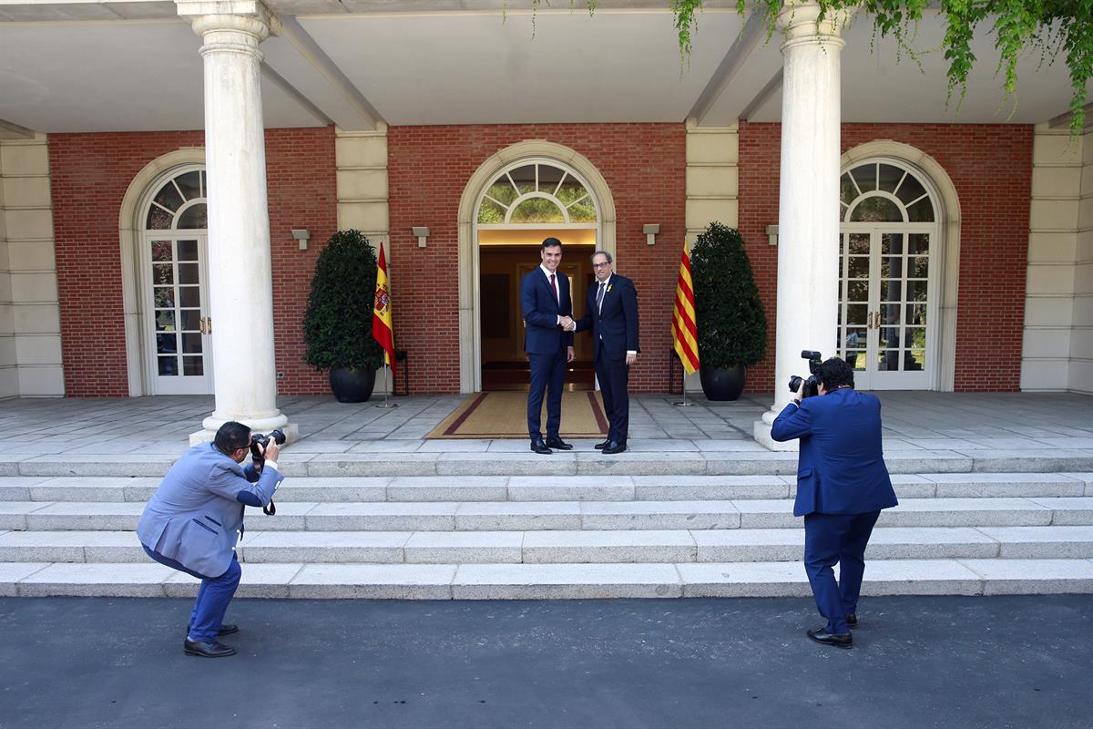 9/07/2018. Sánchez recibe al presidente de la Generalitat de Cataluña. El presidente del Gobierno, Pedro Sánchez, recibe al presidente de la...