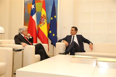 9/10/2018. Sánchez recibe al presidente de Chile, Sebastián Piñera. El presidente del Gobierno, Pedro Sánchez, durante el encuentro mantenid...