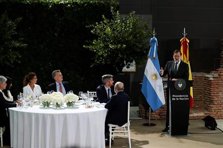 10/04/2018. Viaje de Mariano Rajoy a Argentina. El presidente del Gobierno, Mariano Rajoy, interviene durante un almuerzo junto al president...