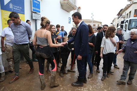 10/10/2018. Sánchez visita la zona afectada por las inundaciones de Mallorca. El presidente del Gobierno, Pedro Sánchez, y la presidenta del...