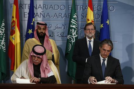 12/04/2018. Rajoy recibe al Príncipe heredero de Arabia Saudí. El ministro de Fomento, Íñigo de la Serna, y el ministro de Defensa del Reino...
