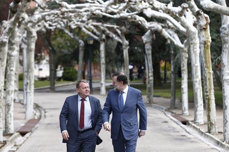 13/04/2018. Visita del primer ministro del Reino de Dinamarca. El presidente del Gobierno, Mariano Rajoy, pasea junto al primer ministro dan...