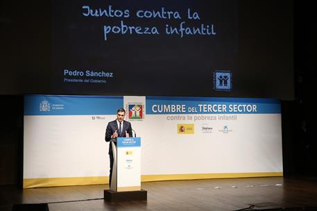 13/12/2018. Pedro Sánchez inaugura la Cumbre del Tercer Sector contra la Pobreza Infantil. El presidente del Gobierno, Pedro Sánchez, durant...