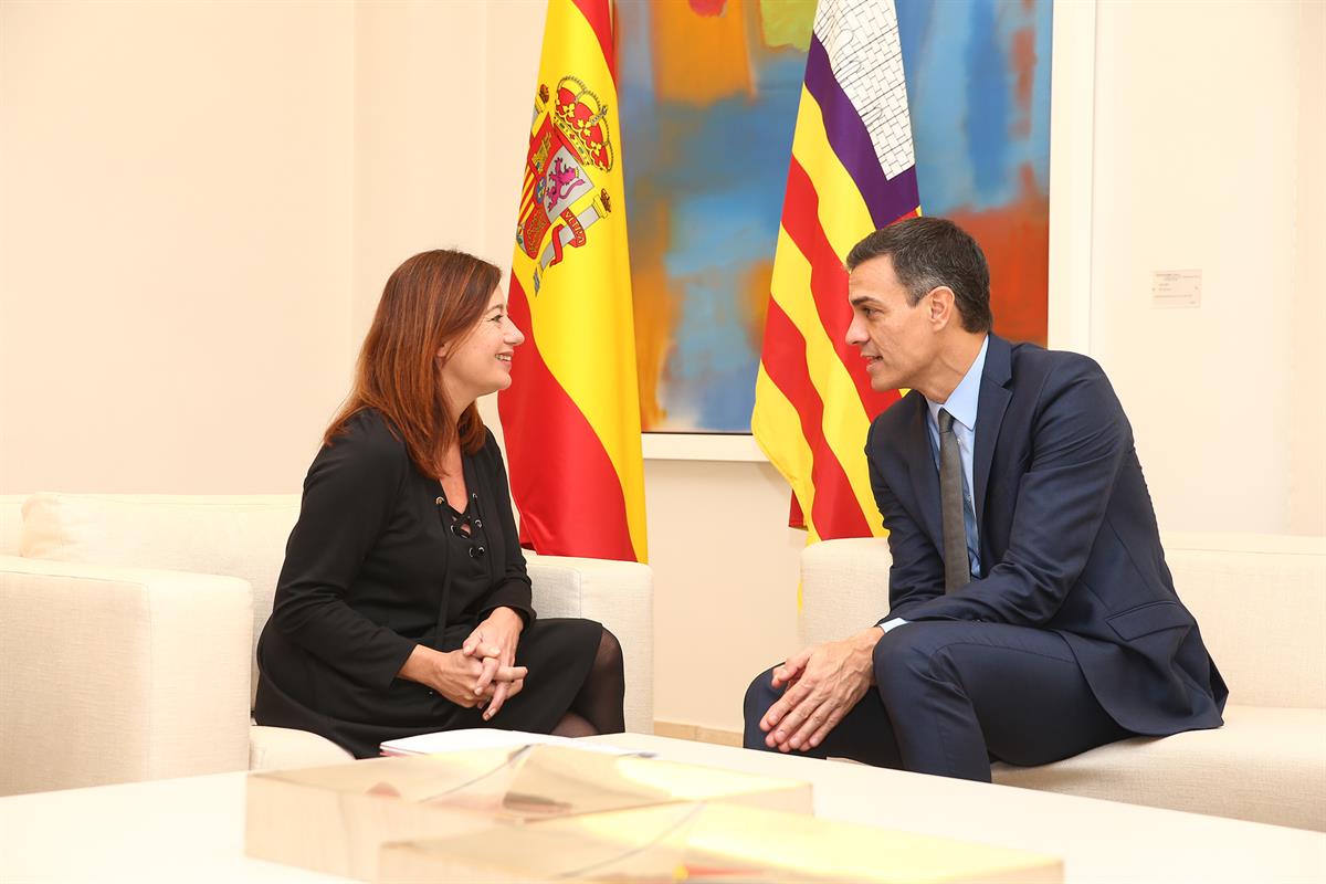 14/11/2018. Pedro Sánchez recibe a la la presidenta de las Islas Baleares. El presidente del Gobierno, Pedro Sánchez, y la presidenta del Go...