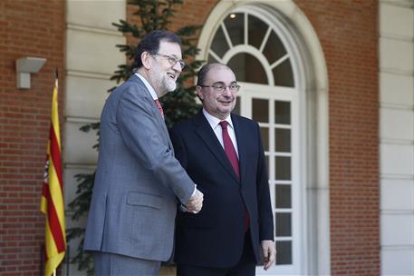 18/04/2018. Rajoy recibe al presidente del Gobierno de Aragón. El presidente del Gobierno, Mariano Rajoy, ha recibido al presidente del Gobi...
