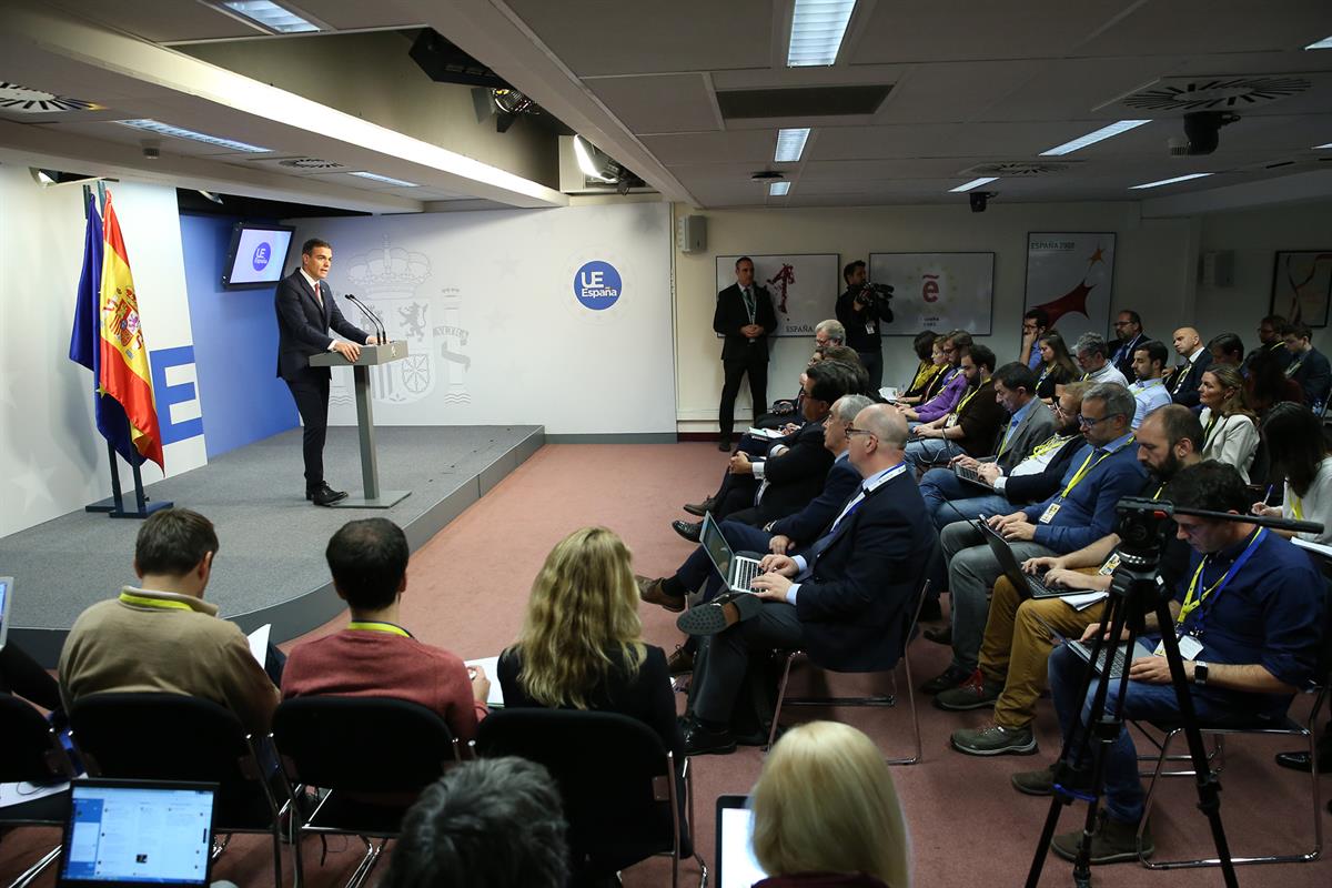 18/10/2018. Sánchez comparece en rueda de prensa. El presidente del Gobierno, Pedro Sánchez, durante la rueda de prensa que ha ofrecido al t...