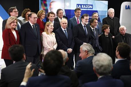 19/02/2018. Rajoy asiste al encuentro "La Razón de... Jorge Fernández Díaz". El presidente del Gobierno, Mariano Rajoy, junto al exministro ...