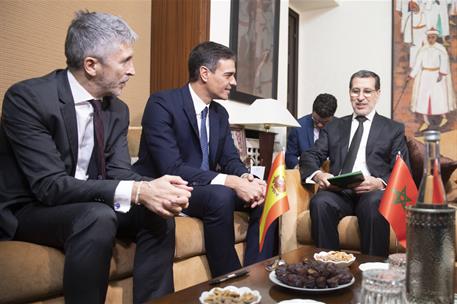 19/11/2018. Viaje de Pedro Sánchez a Marruecos. El presidente del Gobierno, Pedro Sánchez, y el ministro del Interior, Fernando Grande-Marla...