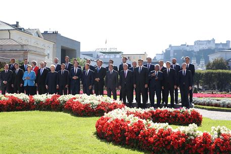20/09/2018. Pedro Sánchez asiste al Consejo Europeo Extraordinario. El presidente del Gobierno, Pedro Sánchez, posa junto al resto de los je...