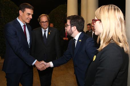 20/12/2018. Pedro Sánchez se reúne con el president de la Generalitat de Cataluña en Barcelona. El presidente Pedro Sánchez junto al preside...