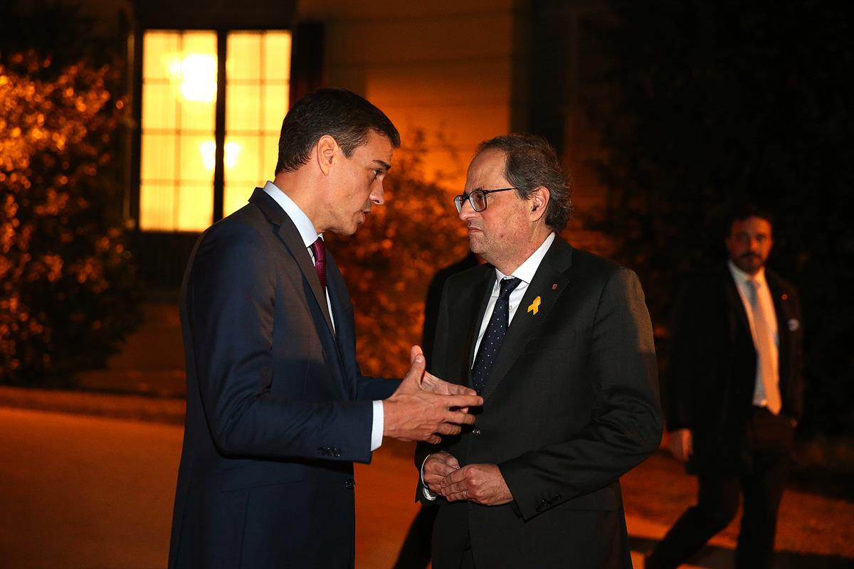 20/12/2018. Pedro Sánchez se reúne con el president de la Generalitat de Cataluña en Barcelona. El presidente del Gobierno, Pedro Sánchez, y...