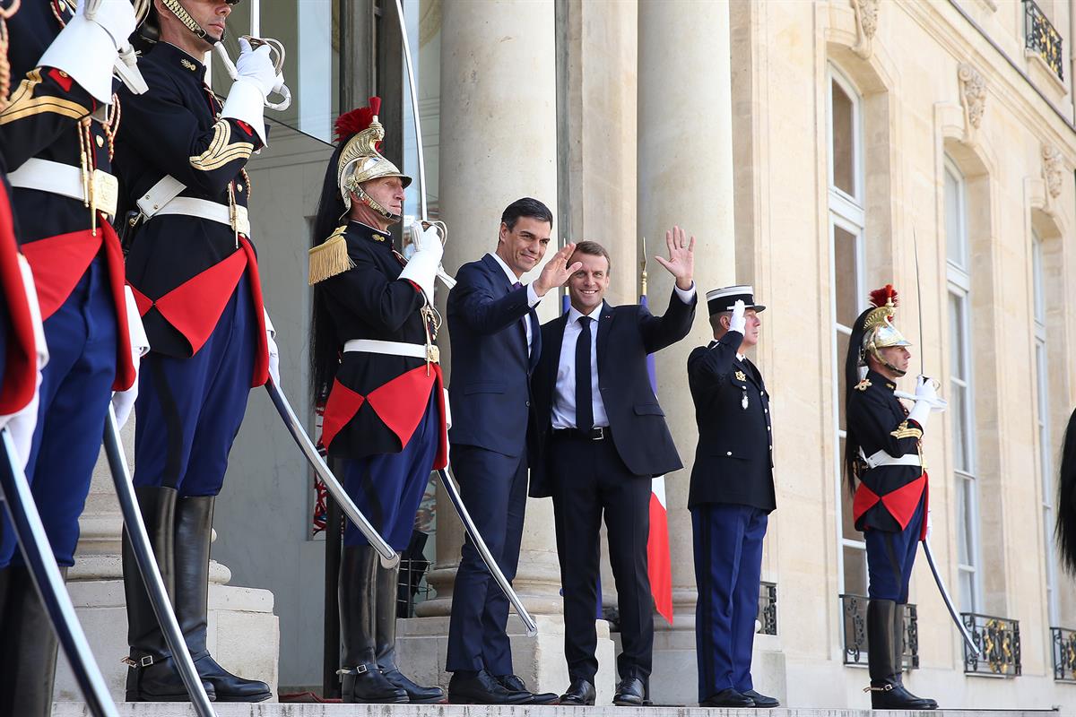 23/06/2018. Pedro Sánchez se reúne con Emmanuel Macron en El Elíseo. El presidente de la República Francesa, Emmanuel Macron, recibe al pres...