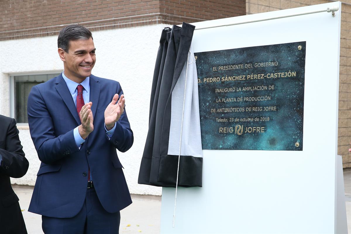 23/10/2018. Sánchez inaugura la ampliación de las instalaciones de la planta farmacéutica Reig Jofre. El presidente del Gobierno, Pedro Sánc...