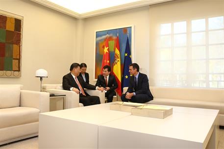 28/11/2018. Pedro Sánchez recibe al presidente de China, Xi Jinping. El presidente del Gobierno, Pedro Sánchez, junto al presidente de la Re...