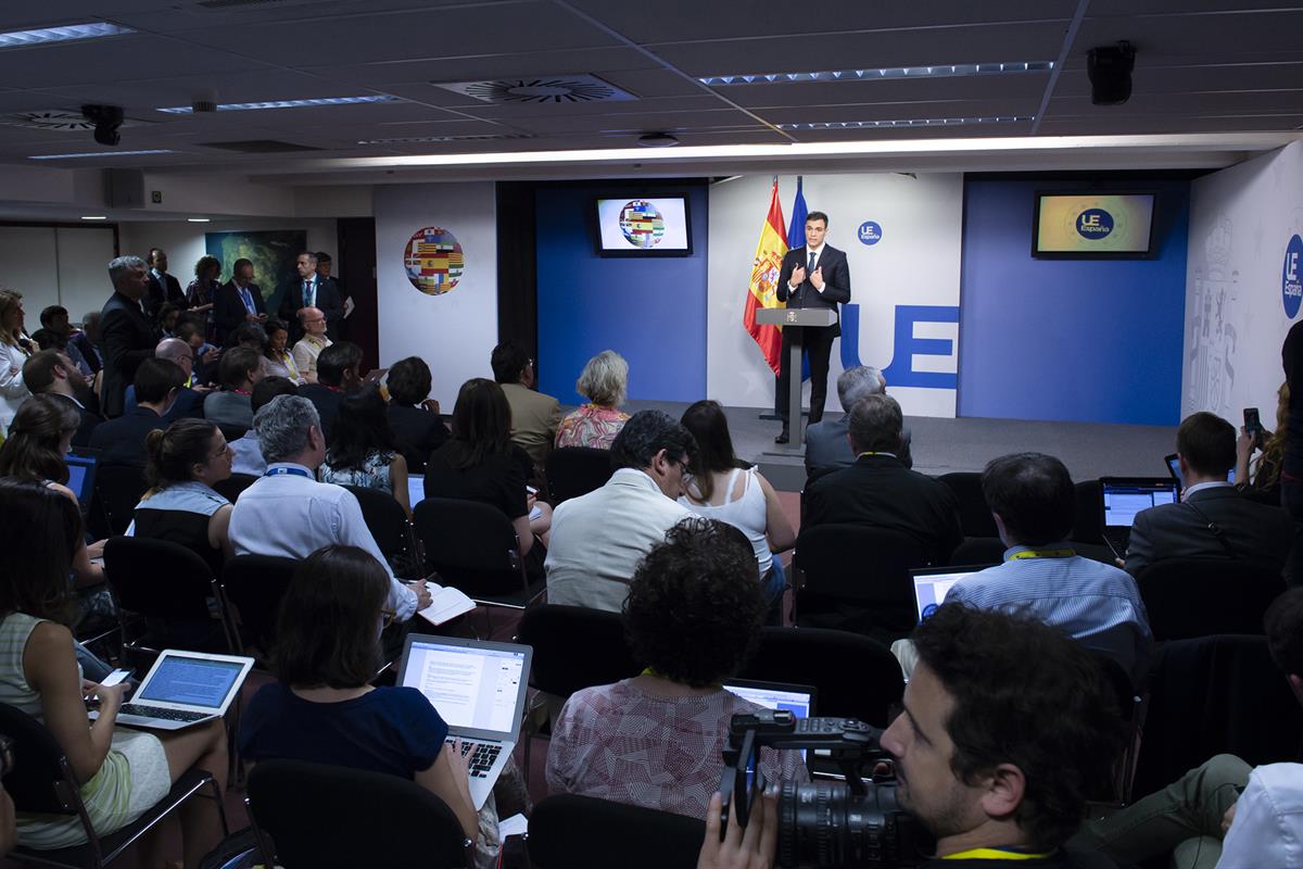 29/06/2018. Sánchez participa en la reunión del Consejo Europeo. El presidente del Gobierno, Pedro Sánchez, durante la conferencia de prensa...