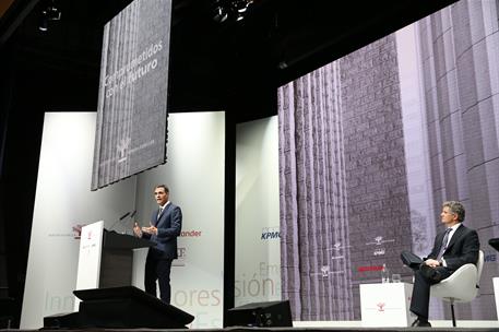 30/10/2018. Sánchez clausura el Congreso Nacional de la Empresa Familiar. El presidente del Gobierno, Pedro Sánchez, se dirige a los asisten...