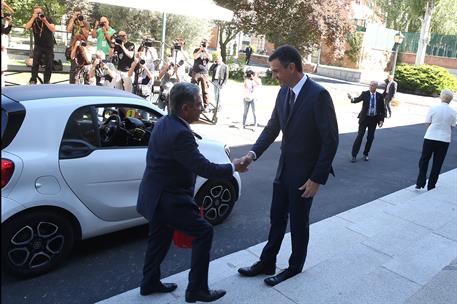 31/07/2018. Sánchez recibe al presidente del Gobierno de Cantabria. El presidente del Gobierno, Pedro Sánchez, recibe al presidente de la Co...