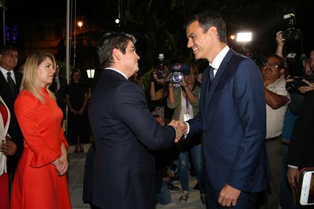 31/08/2018. Viaje de Pedro Sánchez a Latinoamérica: Costa Rica. El presidente del Gobierno, Pedro Sánchez, es recibido por el presidente de ...