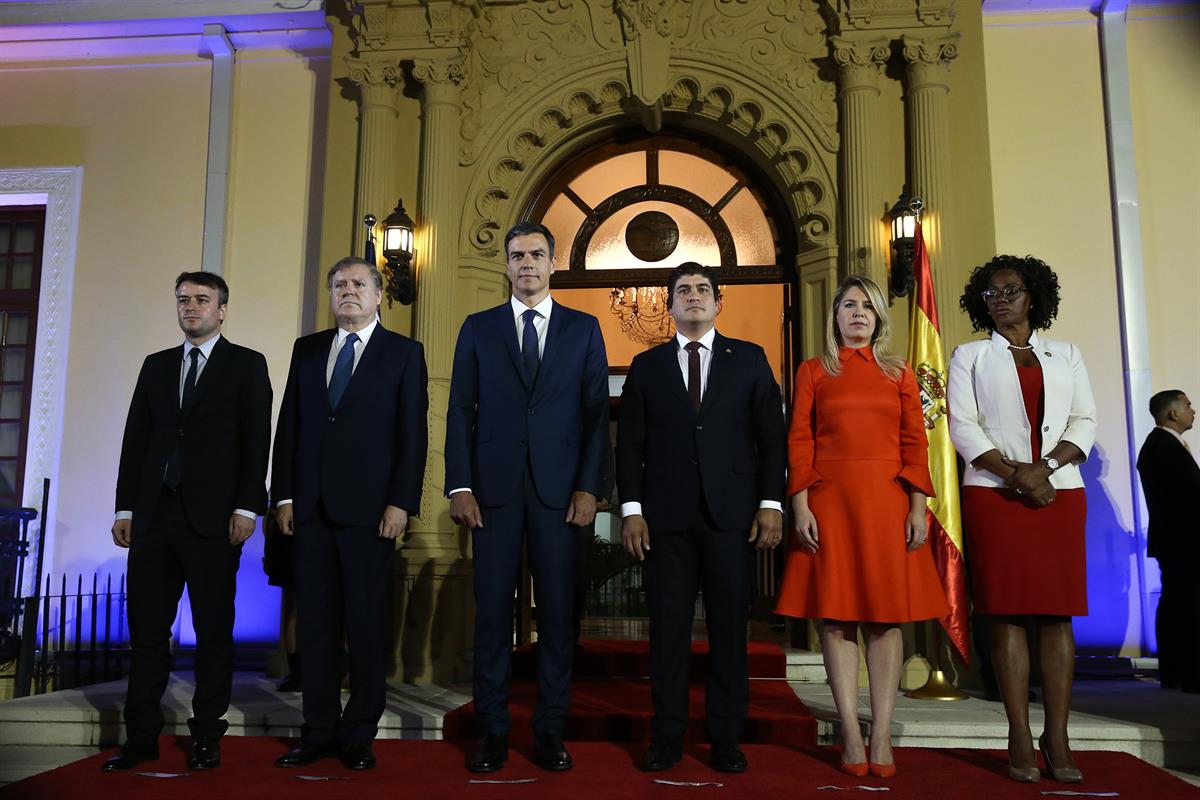 31/08/2018. Viaje de Pedro Sánchez a Latinoamérica: Costa Rica. El presidente del Gobierno, Pedro Sánchez, con el presidente de la República...