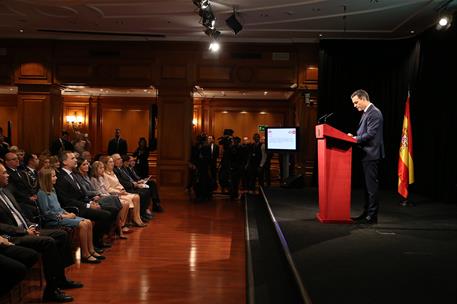 31/10/2018. Sánchez asiste a la lectura de la Constitución. El presidente del Gobierno, Pedro Sánchez, durante la lectura de la Constitución...