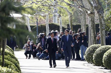 25/04/2018. El presidente del Gobierno, Mariano Rajoy, y el presidente de los Estados Unidos Mexicanos, Enrique Peña Nieto, pasean por los jardines...