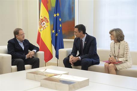 1/04/2019. Pobreza Infantil. El presidente del Gobierno, Pedro Sánchez, la ministra de Sanidad, Consumo y Bienestar Social, María Luisa Carc...