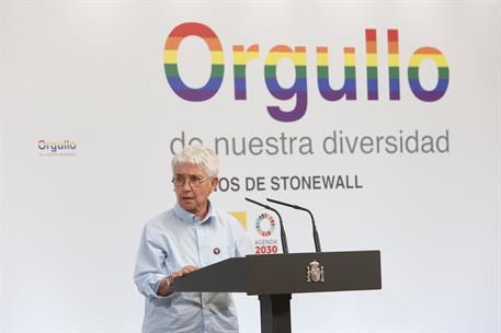 3/07/2019. Sánchez recibe a los representantes de colectivos LGTBI. La portavoz del colectivo LGTBI María Dolores Boti, durante su intervenc...