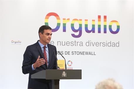 Pedro Sánchez asegura que el Gobierno no permitirá ni un paso atrás en la lucha contra la discriminación sexual