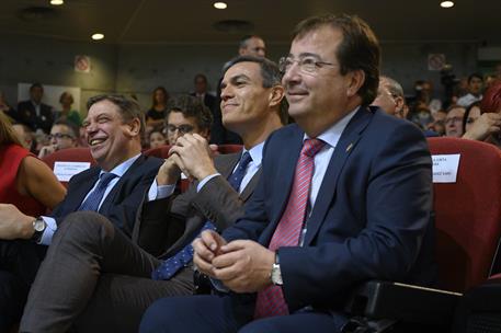 3/10/2019. Pedro Sánchez, en la Feria Internacional Ganadera de Zafra (Badajoz). El presidente del Gobierno en funciones, Pedro Sánchez, jun...