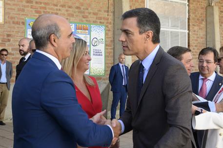 3/10/2019. Pedro Sánchez, en la Feria Internacional Ganadera de Zafra (Badajoz). El presidente del Gobierno en funciones, Pedro Sánchez, sal...