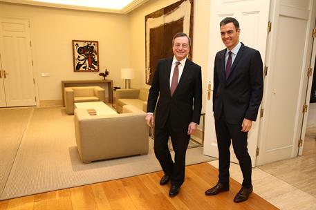 4/02/2019. Sánchez recibe al presidente del Banco Central Europeo. El presidente del Gobierno, Pedro Sánchez, y el presidente del Banco Cent...