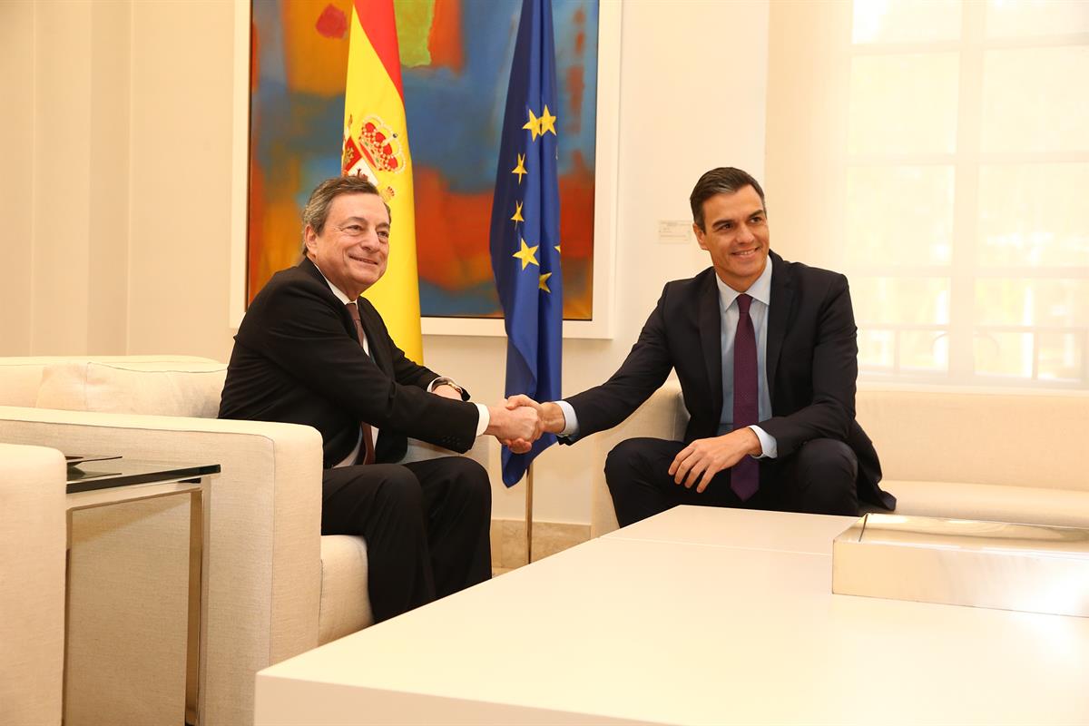 4/02/2019. Sánchez recibe al presidente del Banco Central Europeo. El presidente del Gobierno, Pedro Sánchez, y el presidente del Banco Cent...