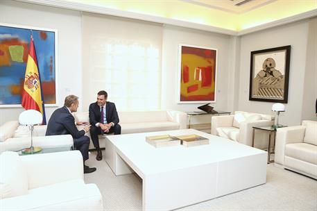 6/06/2019. Pedro Sánchez recibe al presidente del Consejo Europeo, Donald Tusk. El presidente del Gobierno en funciones, Pedro Sánchez, y el...