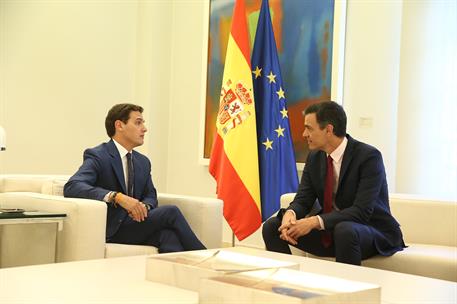 7/05/2019. Pedro Sánchez recibe a Albert Rivera. El presidente del Gobierno en funciones, Pedro Sánchez, y el presidente de Ciudadanos, Albe...