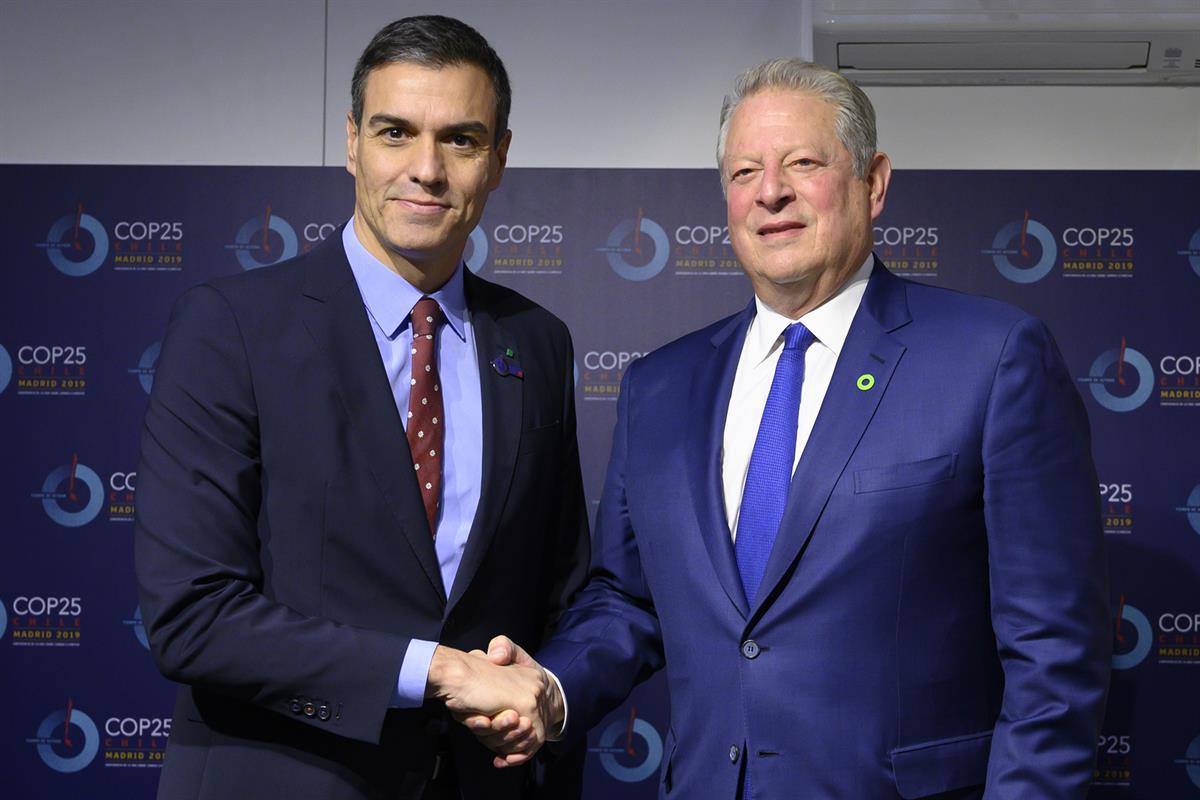 10/12/2019. Sánchez se reúne con el exvicepresidente de los Estados Unidos, Al Gore. El presidente del Gobierno en funciones, Pedro Sánchez,...