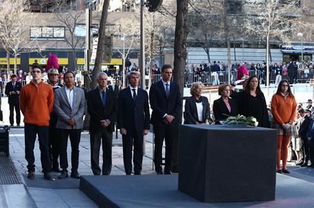 11/03/2019. Sánchez preside el acto conmemorativo del XV aniversario del 11-M. El presidente del Gobierno, Pedro Sánchez, junto al president...