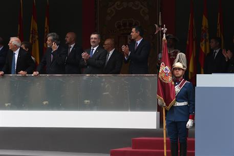 12/10/2019. 12 de Octubre. El presidente del Gobierno en funciones, Pedro Sánchez, en la tribuna de autoridades, junto al presidente del Sen...