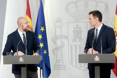 14/11/2019. Sánchez recibe al presidente electo del Consejo Europeo, Charles Michel. El presidente del Gobierno en funciones, Pedro Sánchez,...