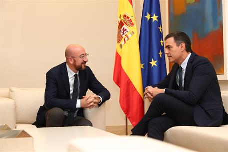 14/11/2019. Sánchez recibe al presidente electo del Consejo Europeo, Charles Michel. El presidente del Gobierno en funciones, Pedro Sánchez,...