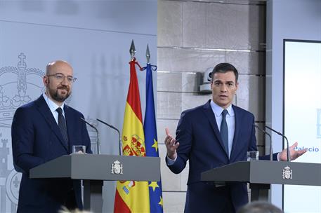 14/11/2019. Sánchez recibe al presidente electo del Consejo Europeo, Charles Michel. El presidente del Gobierno en funciones, Pedro Sánchez,...