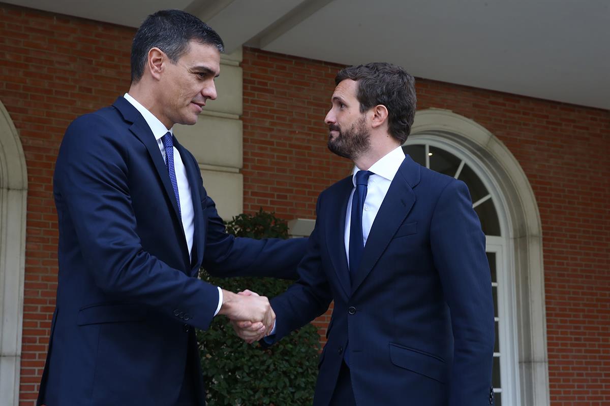 16/10/2019. Pedro Sánchez se reúne con Pablo Casado. El presidente del Gobierno en funciones, Pedro Sánchez, se reúne con el presidente del ...