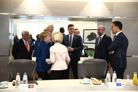 18/10/2019. Desayuno de trabajo Consejo Europeo. El presidente del Gobierno en funciones, Pedro Sánchez; la presidenta electa de la Comisión...