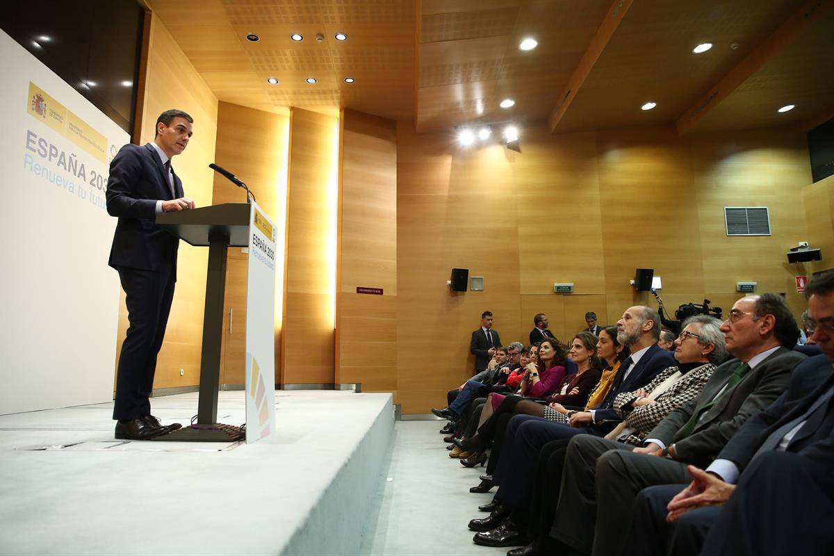 20/02/2019. Sánchez asiste a la presentación del anteproyecto de Ley de Cambio Climático y Transición Energética. El presidente del Gobierno...