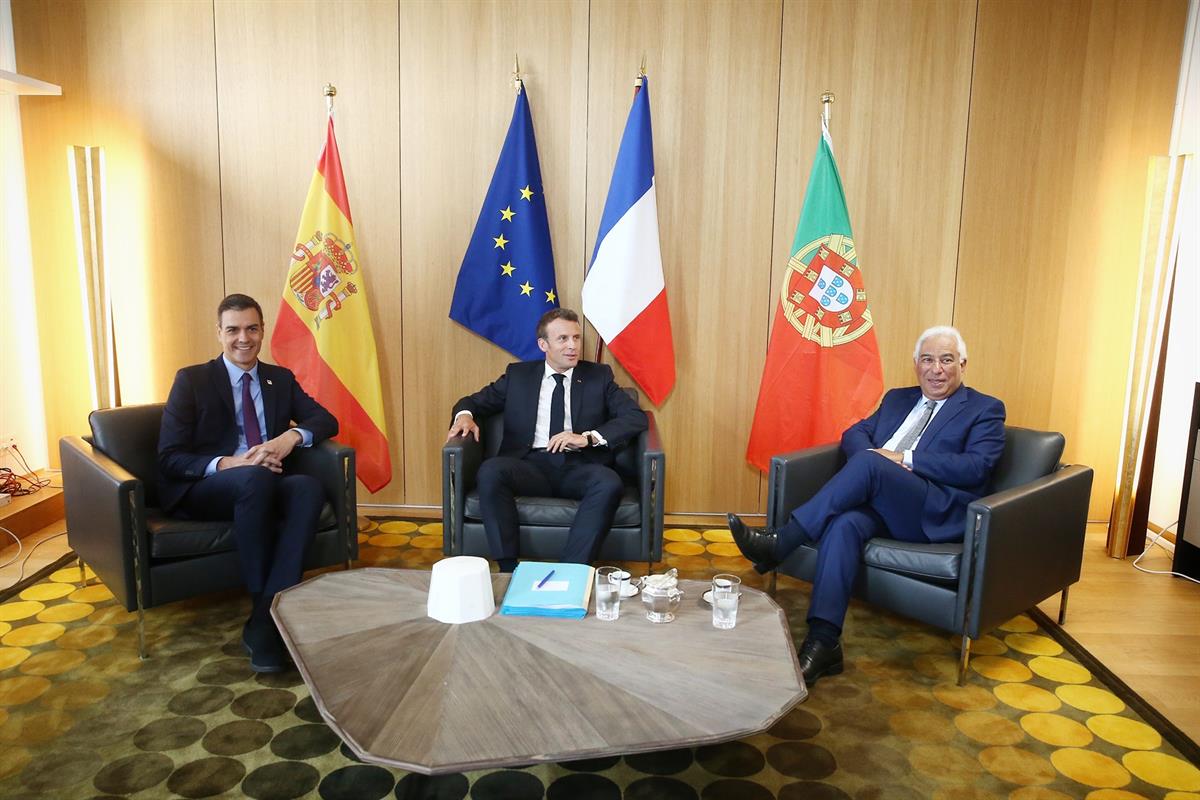 20/06/2019. Pedro Sánchez mantiene un encuentro con Emmanuel Macron y Antonio Costa. El presidente del Gobierno en funciones, Pedro Sánchez,...