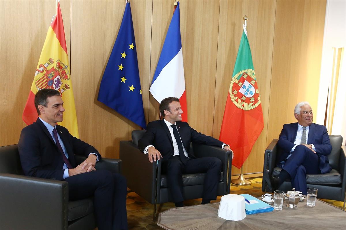 20/06/2019. Pedro Sánchez mantiene un encuentro con Emmanuel Macron y Antonio Costa. El presidente del Gobierno en funciones, Pedro Sánchez,...